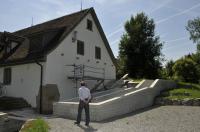 Fehlender Geschmack? Ein Besucher staunt über die misslungende Fischtreppe