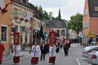 Stadtpatrozinium 2010: Prozession durch die Straßen Breisachs