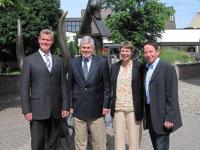 US- Generalkonsul Edward Alford (2.v.l) in Breisach mit BM Oliver Rein, Kulturreferentin Dr. Kirsten Gerstner und BM Stv. Jörg Leber