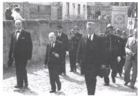 Stadtpatrozinium anno 1949: Staatspräsident Leo Wohleb (2.v.l.) beim Anstieg auf den Münsterberg