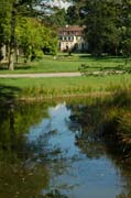 Sichtachsen führen das Auge durch die Natur zu den Schönheiten im Queen-Auguste-Victoria-Park